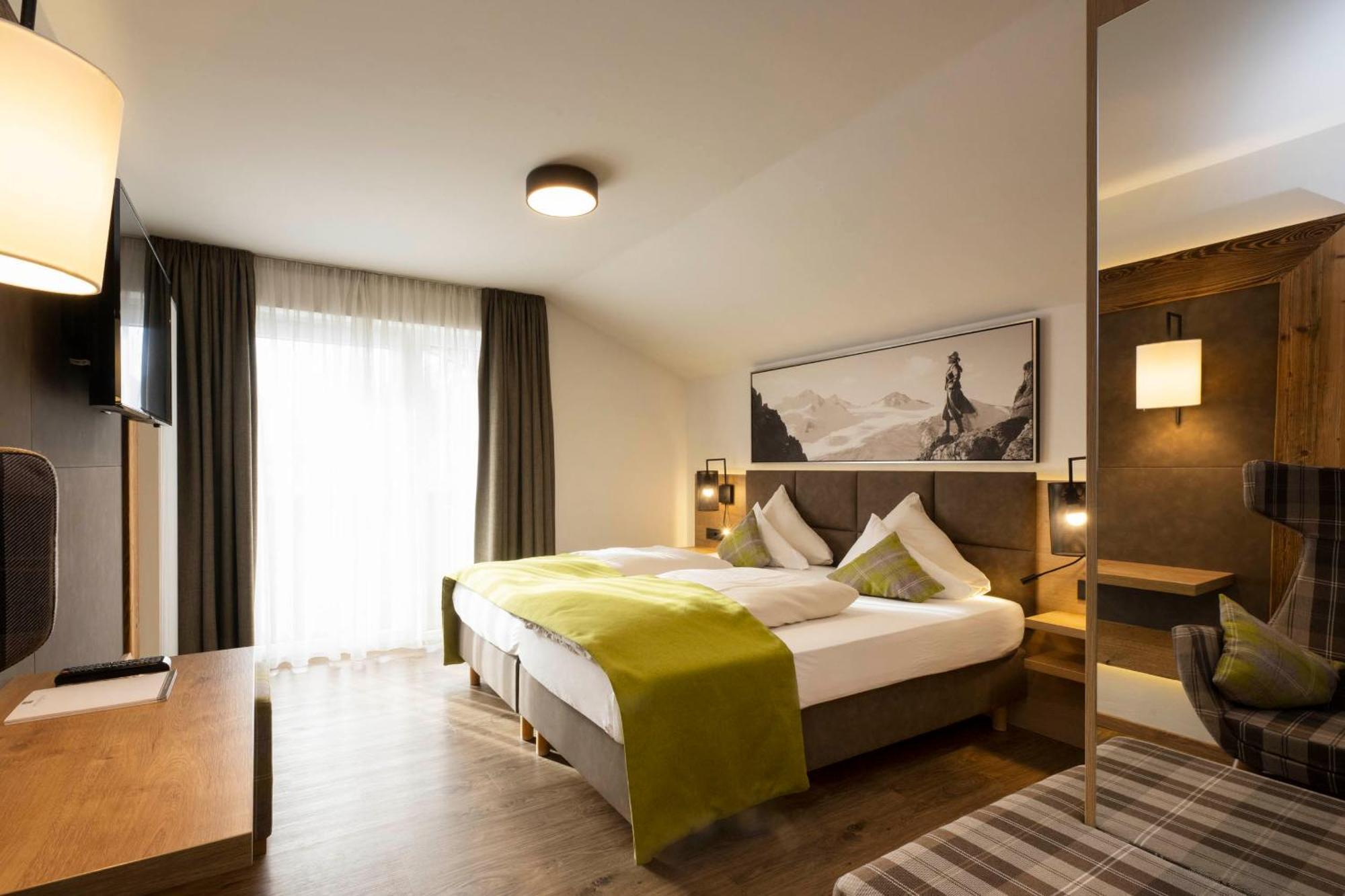 Hotel Brugger Fulpmes Esterno foto