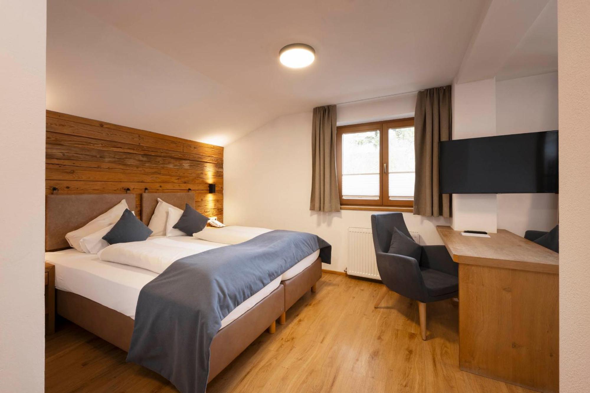 Hotel Brugger Fulpmes Esterno foto